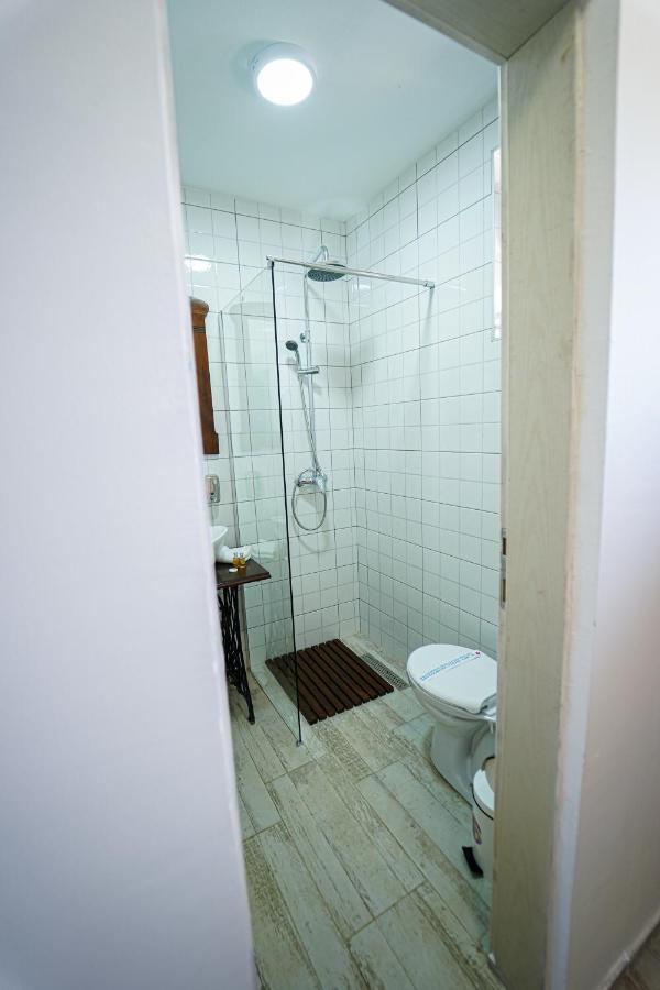 Salas Isailovi Sremska Mitrovica Exterior foto